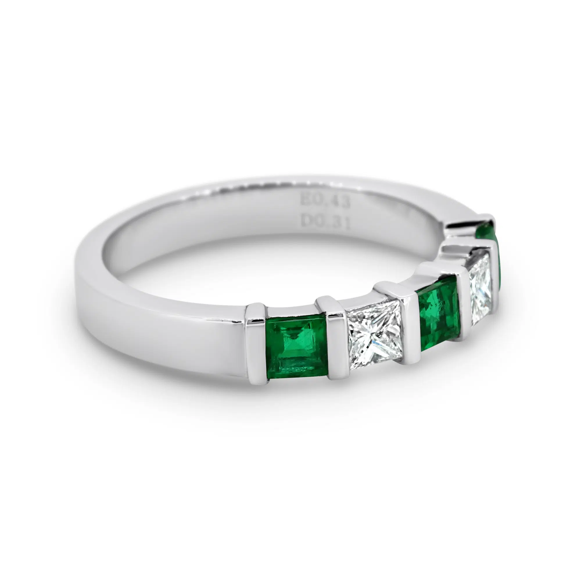 COLOMBIA - 18ct White Gold Emerald & Diamond Dress Ring