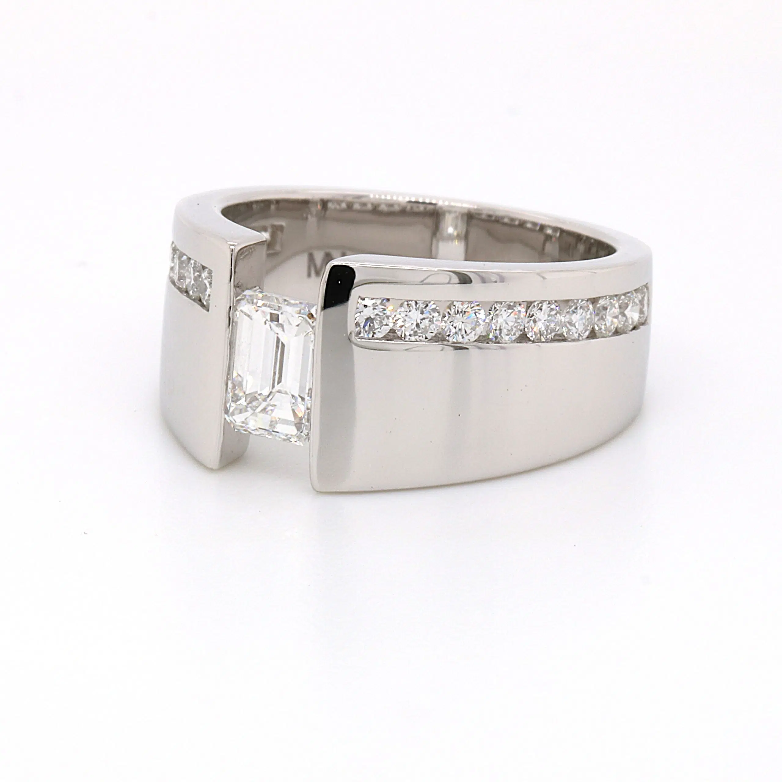 TENSION - 18ct White Gold Diamond Dress Ring - Image 2