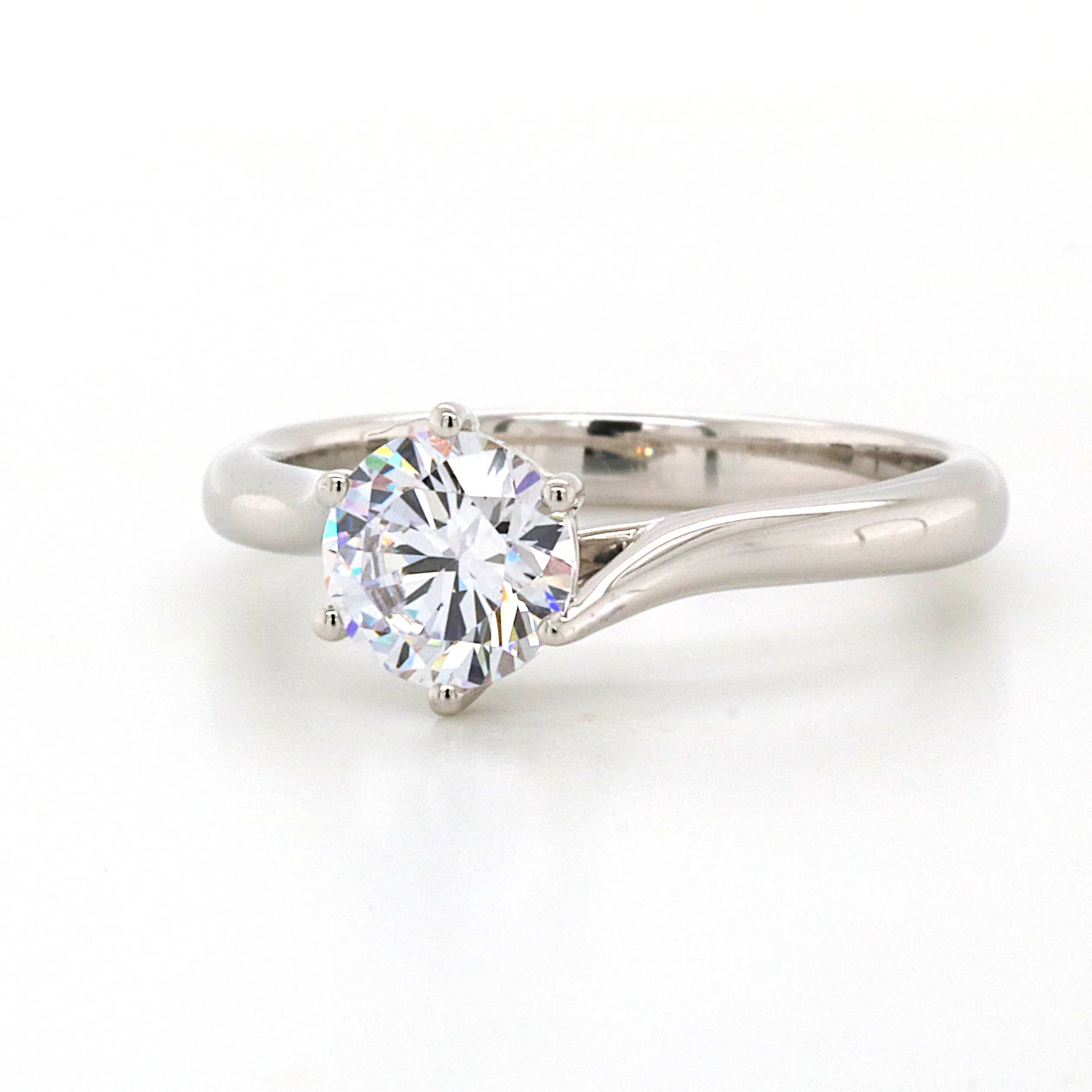 LUNA - 18ct White Gold Diamond Engagement Ring - Image 2